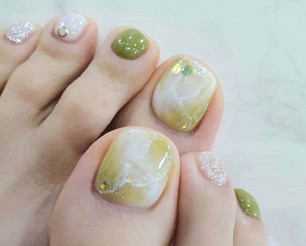 High Quality Rhinestone Toe Toe Nail Designs 2022 Metallic Silver For  Summer Beauty With From Alondra, $5.91 | DHgate.Com