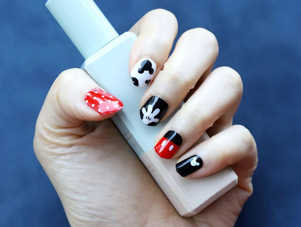 16 Cute Disney Nails for Your Vacation in 2023 – DND Polish